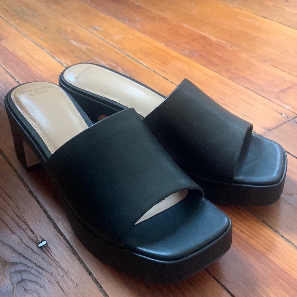 new abercrombie black mule platform sandals